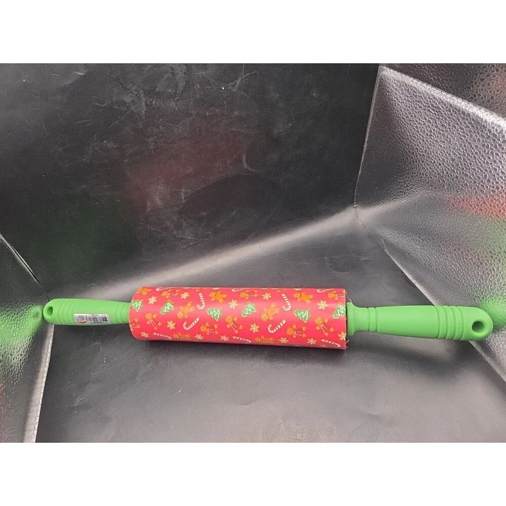 Gingerbread Men Silicone Rolling Pin Christmas HOLIDAY TIME  Red Green Stars